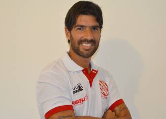 El 'Loco' Abreu sigue haciendo historia: el Bangú, su club 23
