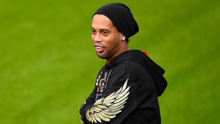 Ronaldinho would choose Messi, Eto'o and himself over the MSN