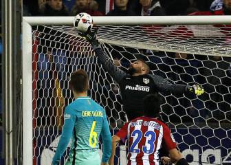 El Atleti, uno a uno: Moyá salvó la vuelta y Saúl naufragó