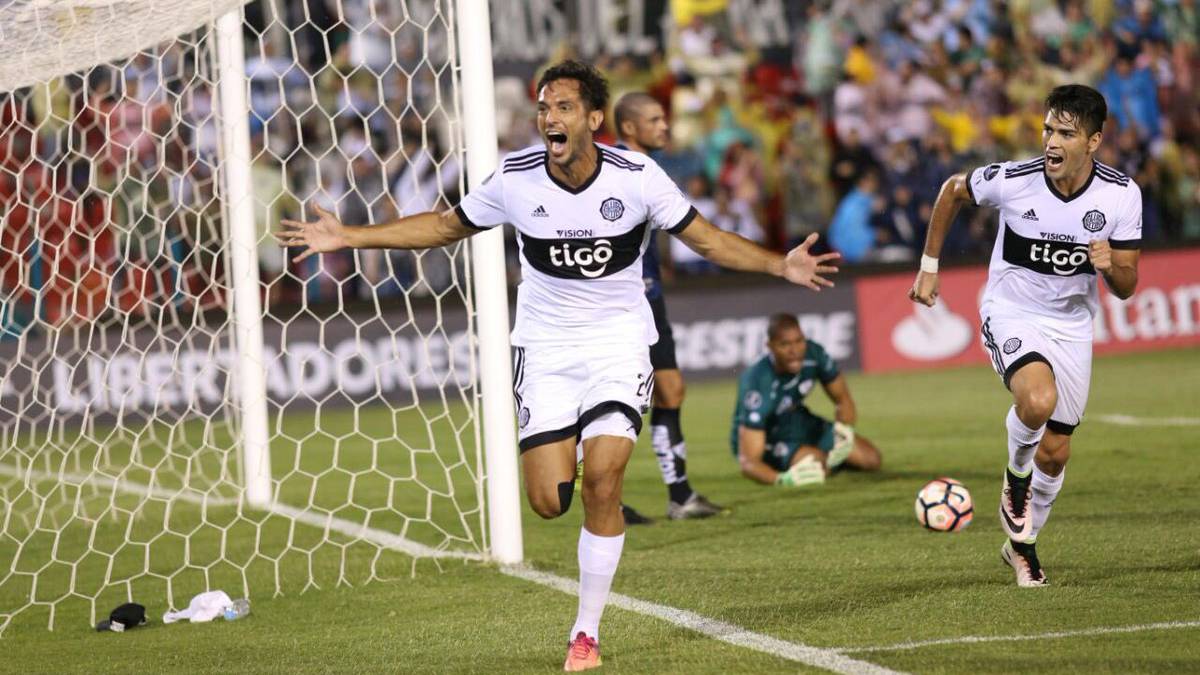 Roque Santa Cruz clasifica a Olimpia a la Libertadores con un golazo.