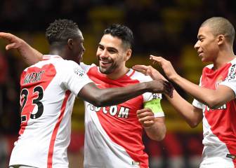 Mbappé y Falcao vuelven a poner al Mónaco a tres del PSG