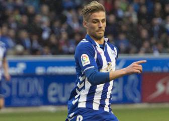 Christian Santos vio la victoria del Alavés desde el banquillo