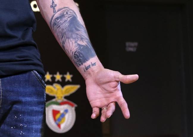 El tatuaje de Salvio con el que se ha ganado a la afición del Benfica -  