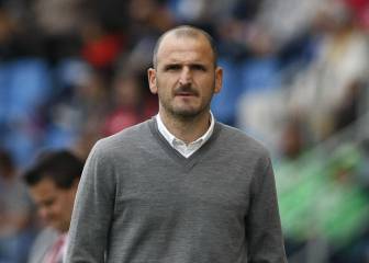 Fernando Soriano deja de ser el entrenador del Almería