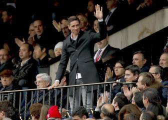 Torres reapareció tras su susto y el Calderón coreó su nombre