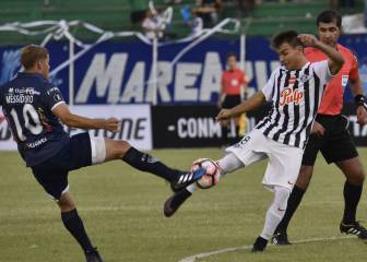 Azkargorta y Jubero igualan en el duelo español de Libertadores