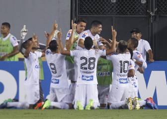 Ricardo Oliveira y Renato le dan la victoria al Santos