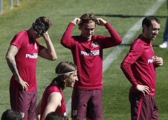 Gameiro, Giménez y Gabi, en la lista contra el Sevilla