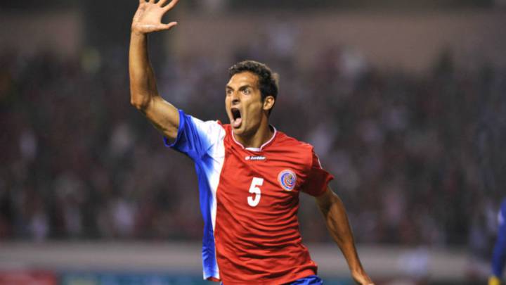 Celso Borges celebra un gol con la selección de Costa Rica.