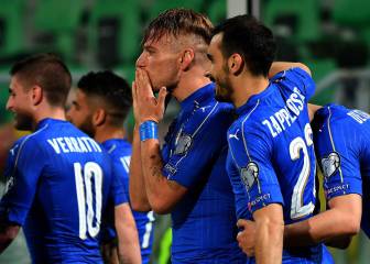 Italia gana a Albania sin lustre en el milenario de Buffon