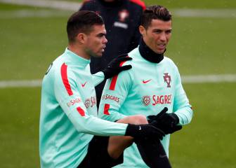 Cristiano y Pepe lideran el once de Portugal en una nueva 'final'