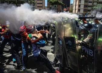 Venezolano Rosales critica duramente la situación de su país