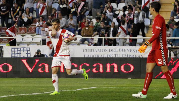 Embarba celebra su gol ante el Tenerife (1-1), el cuarto que logra esta temporada.