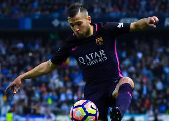 Jordi Alba asks Fàbregas and Pedro for lowdown on Chelsea