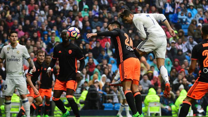 Cristiano hace el 1-0 en el Real Madrid-Valencia.