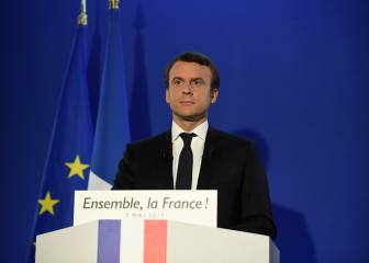 Emmanuel Macron's past as a left-back in France