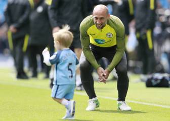 Manchester City confirm that Zabaleta will be moving on