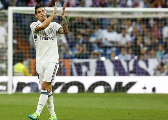 Betting suspended on James signing for Man United