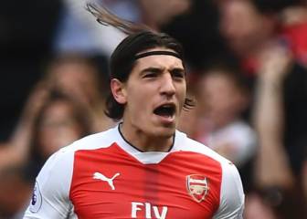 Compañero de Alexis en Arsenal rechaza a Barcelona