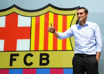 Valverde ya está en Barcelona y visita las oficinas del club