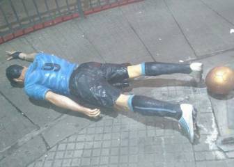 Suarez statue vandalised: 