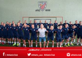 Los jugadores del Athletic se rapan en solidaridad con Yeray