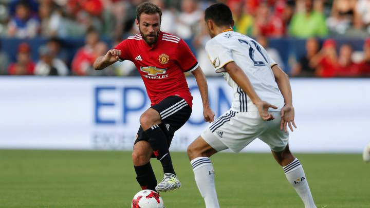 El jugador del Manchester United, Juan Mata, durante un partido contra LA Galaxy.