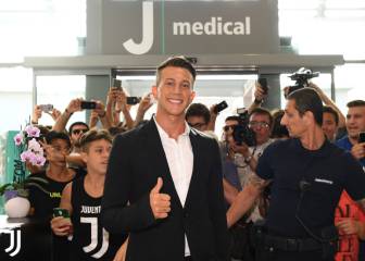 Oficial: Bernardeschi llega a la Juventus por 40 millones