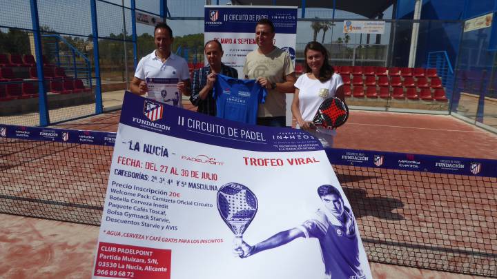 Presentación oficial de la 6ª prueba del torneo de pádel de la Fundación del Atlético en La Nucía. 