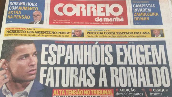 Correio da Manha salió ayer en portada con el siguiente titular: “Los españoles exigen facturas a Cristiano”.