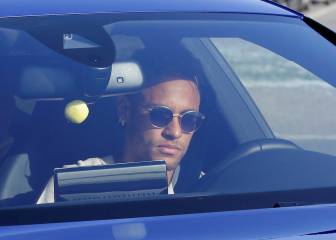 Neymar to ask Fifa to approve provisional transfer to PSG