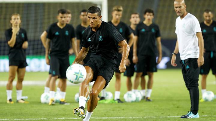 Cristiano Ronaldo, durante el entrenamiento previo a la Supercopa de Europa ante el Manchester United. 