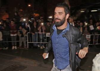 Arda Turan agent to negotiate Camp Nou exit