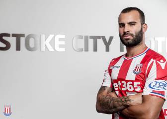 Stoke arma su ataque con dos ex Real Madrid y Barcelona