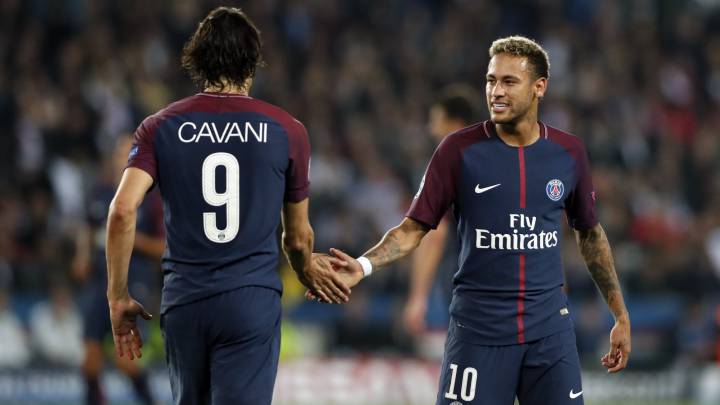 Los delanteros del PSG, Neymar y Edinson Cavani, se reconciliaron.