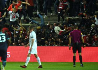 Al menos 20 heridos tras partirse una grada en el Amiens-Lille