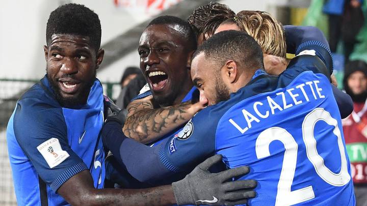 Los jugadores de la selección francesa celebran un gol. 