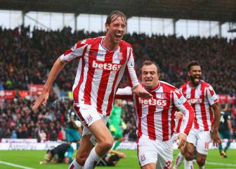 Crouch entra en el libro Guinness por sus goles de cabeza