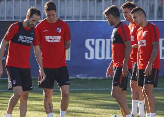 Simeone resuelve la duda: Correa, titular ante el Barça