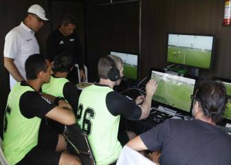 ¿Por qué la UEFA no sigue ejemplo de los árbitros en la Libertadores?