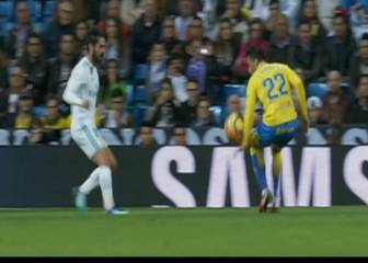 Real Madrid penalty shout against Ximo Navarro denied