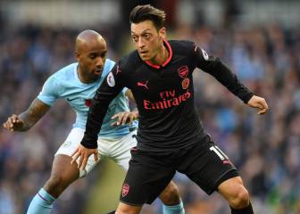 Özil exige aumento de sueldo y cambiar su camiseta para seguir