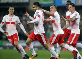Rodríguez, de penalti, acerca a Suiza al Mundial de Rusia