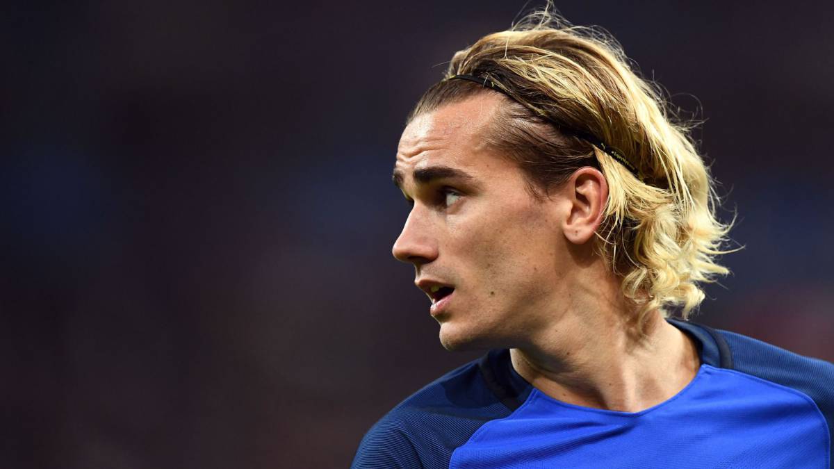 Theo Griezmann tweets photo of Old Trafford to stir Manchester United rumours - AS.com