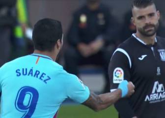 Luis Suárez celebró su segundo gol en la cara de Pichu Cuellar