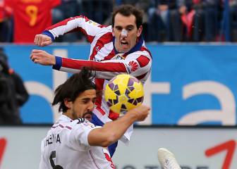 Khedira le rompió la nariz a Godín en un derbi de 2015