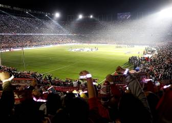 El Liverpool investiga maltrato a sus aficionados en Sevilla