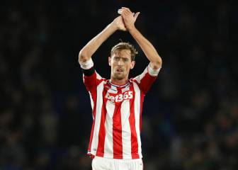 El Stoke ofrecerá la renovación a Crouch a sus 37 años
