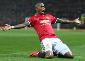 El Manchester United suma tres puntos gracias al gol de Young