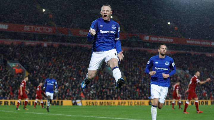 Rooney silencia Anfield